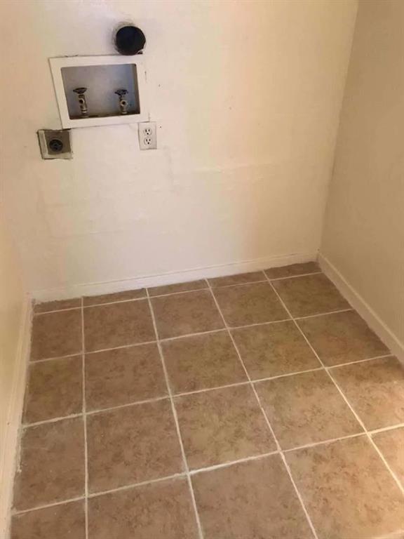 Tealwood On The Creek Condos - Residential