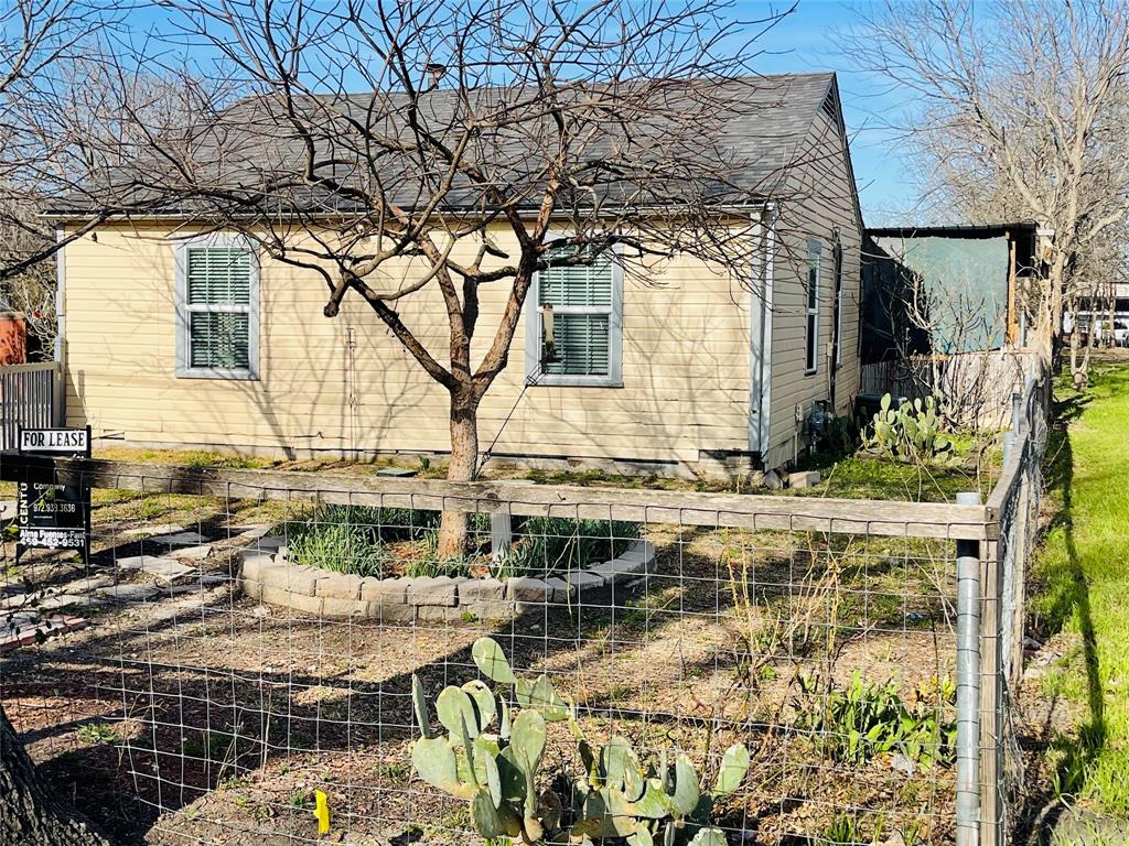 Town - Waxahachie - Residential