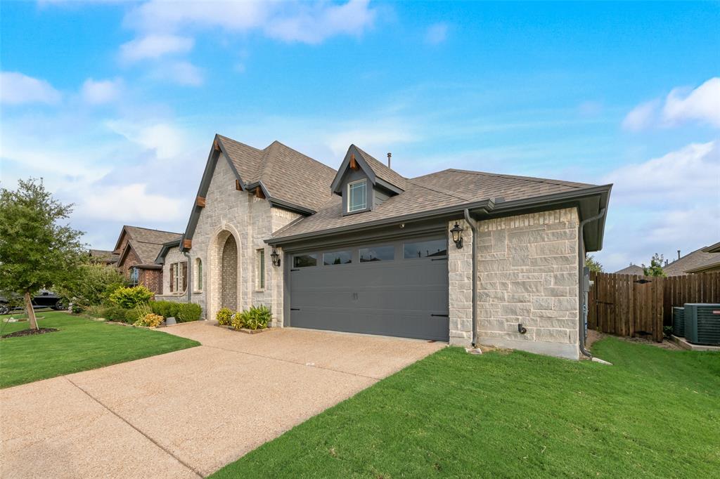 3516 Red Deer Lane