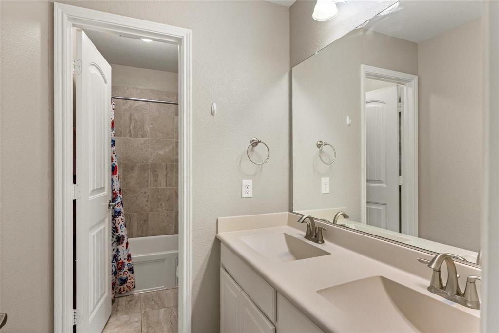 Mistletoe Hill Ph VI & Vii - Residential