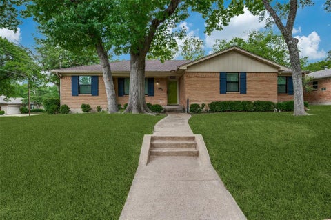 Photo of 8305 Londonderry Lane, Dallas, TX 75228 (MLS # 21409280)