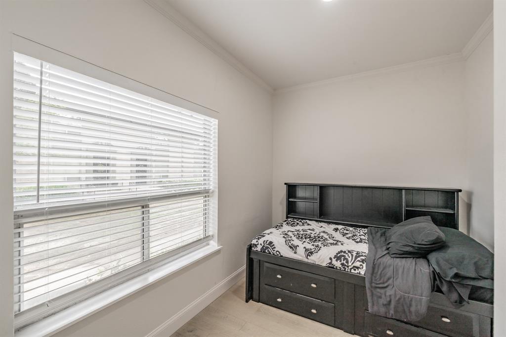 7430 W Northwest Highway 8