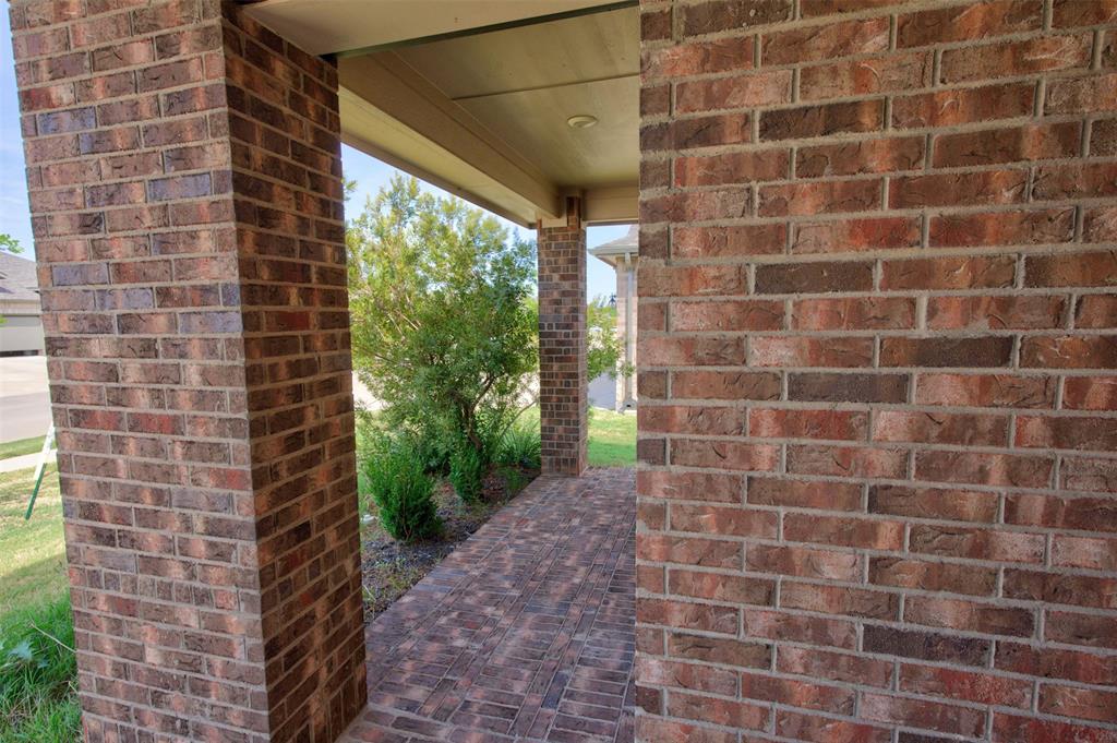 1203 Larkspur Lane