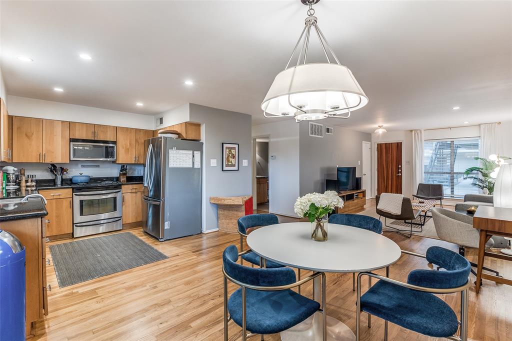 4616 W Lovers Lane 109