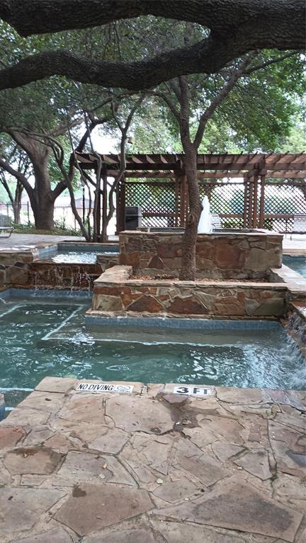 Meadows Condo - Residential