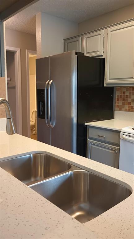 Meadows Condo - Residential