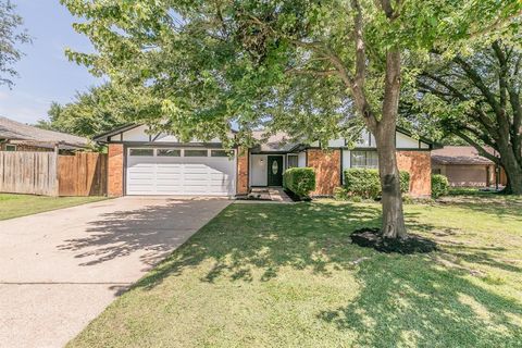 1914 Dartmouth Court Arlington TX 76015