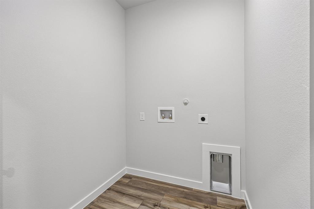 Middlefield Village - Residential