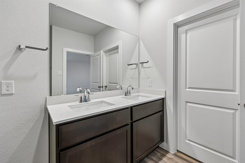 Middlefield Village - Residential