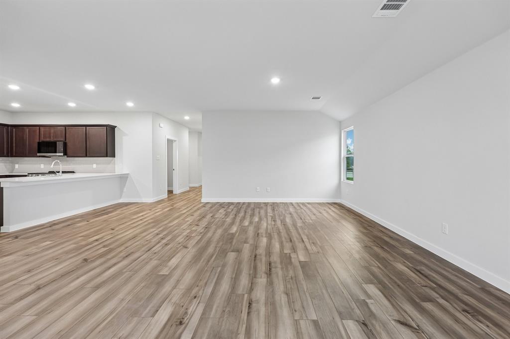 Middlefield Village - Residential
