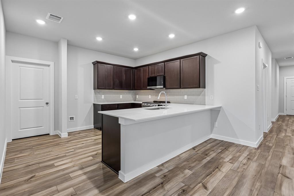 Middlefield Village - Residential