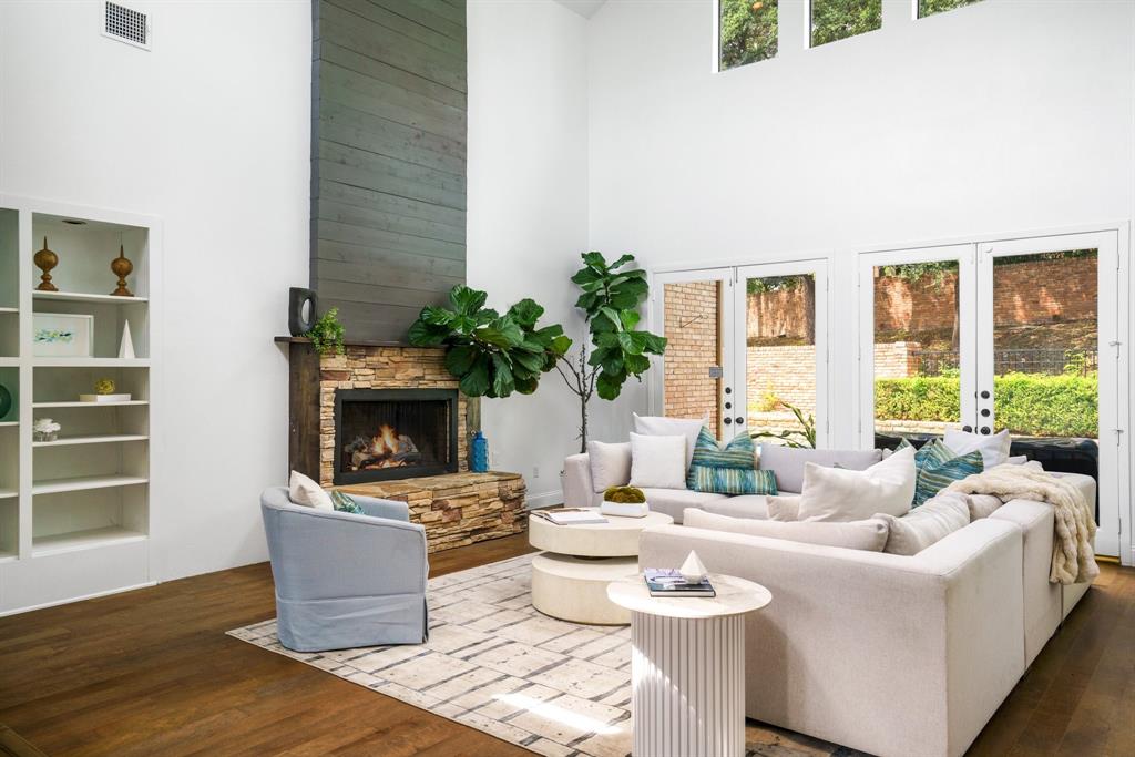 5325 Seascape Lane