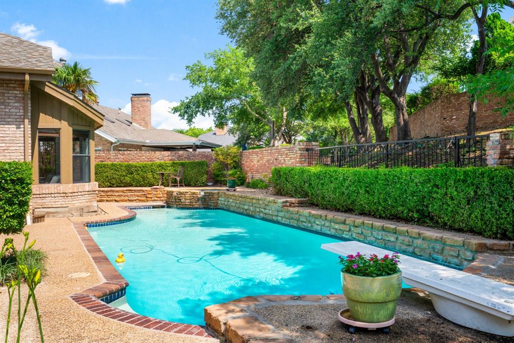 5325 Seascape Lane