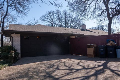 Tiny photo for 1800 High Vista Court, Fort Worth, TX 76112 (MLS # 21209868)