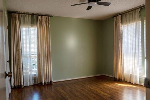 Tiny photo for 1800 High Vista Court, Fort Worth, TX 76112 (MLS # 21209868)