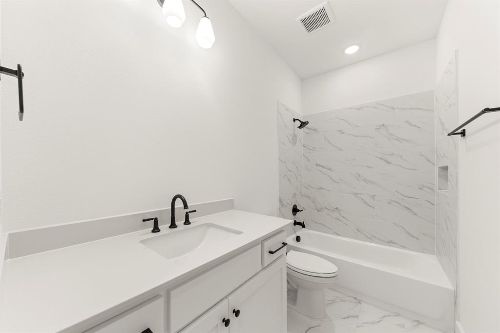 Mustang Lakes - Residential