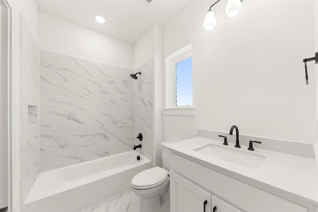 Mustang Lakes - Residential