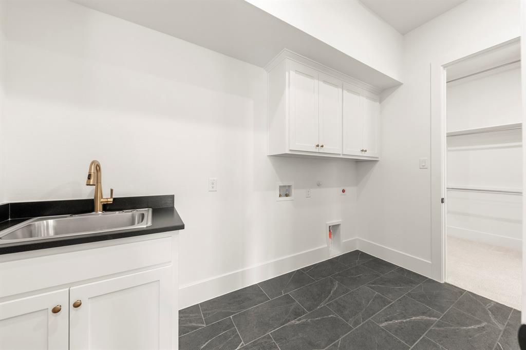 Mustang Lakes - Residential