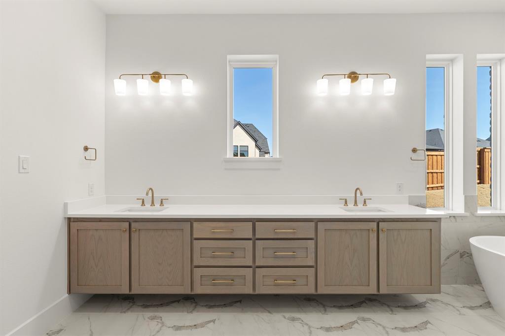 Mustang Lakes - Residential