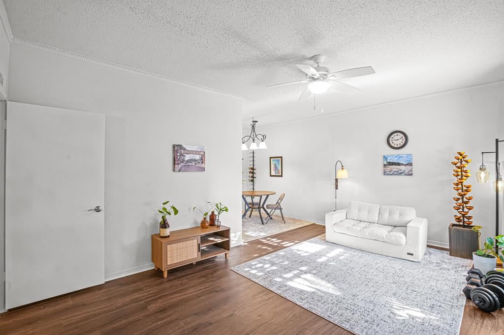 4438 Harlanwood Drive 211