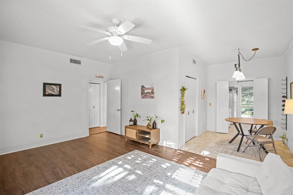 4438 Harlanwood Drive 211