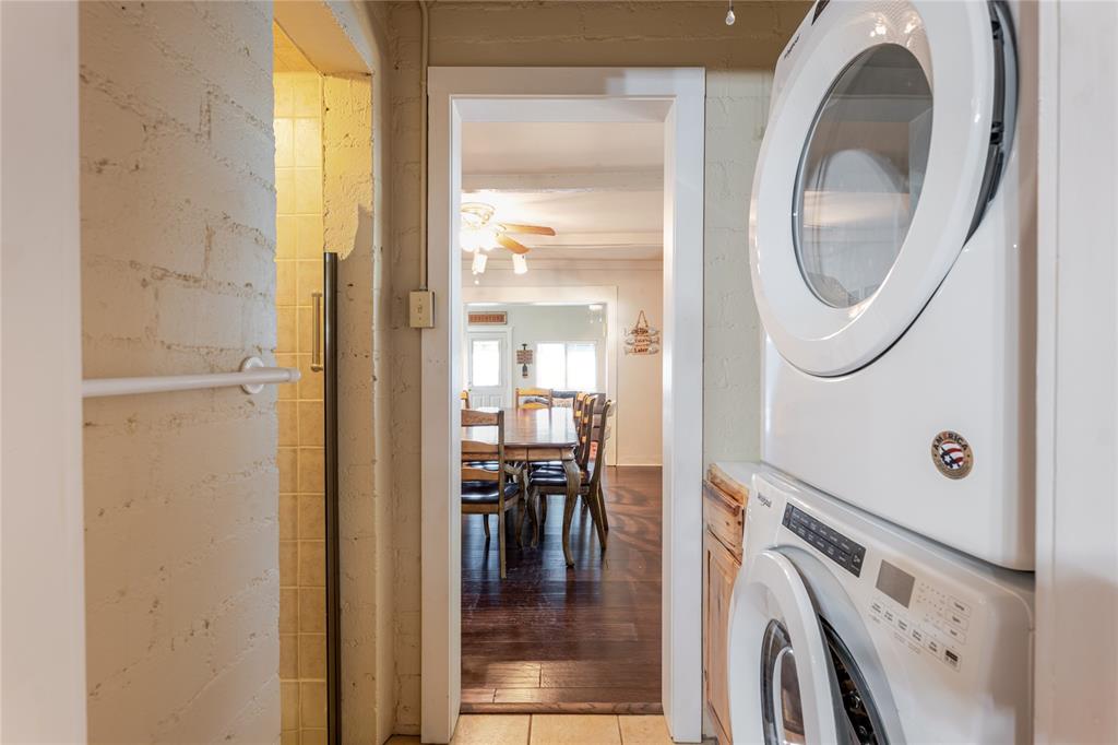 Constantin Park Lake - Residential