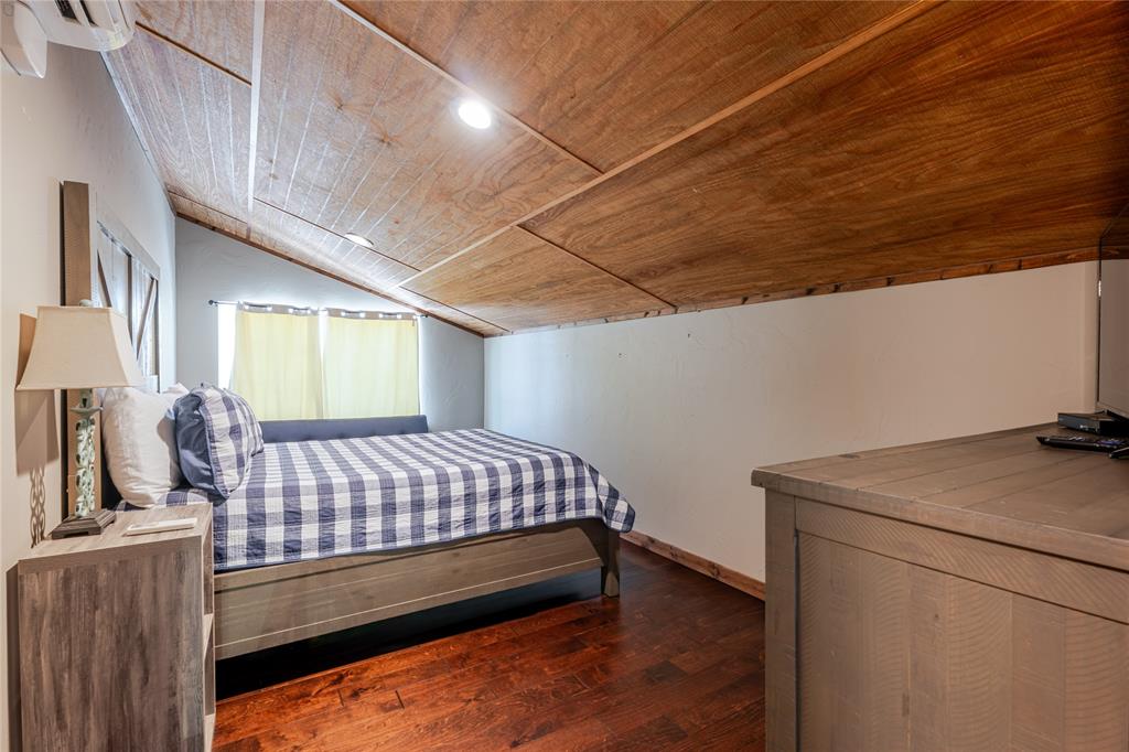 Constantin Park Lake - Residential