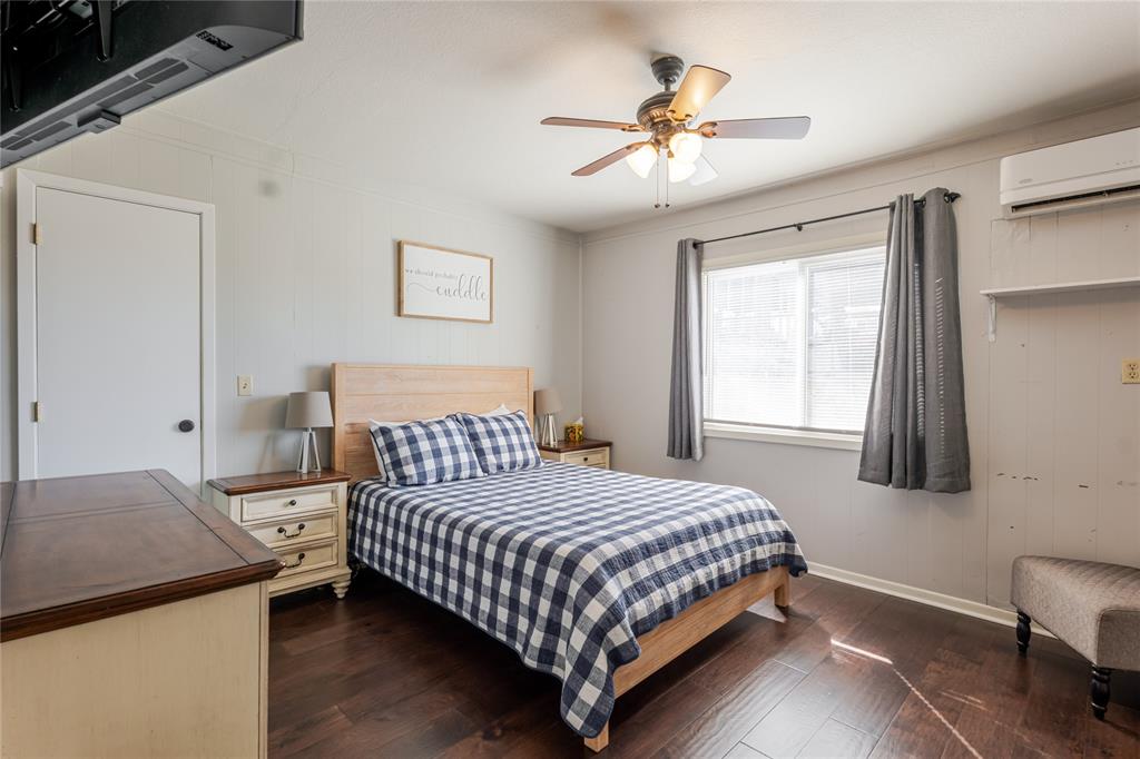 Constantin Park Lake - Residential