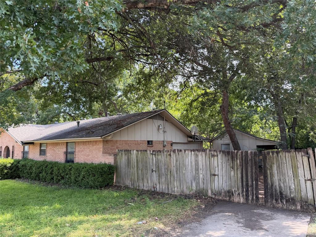 424 Lakewood Drive