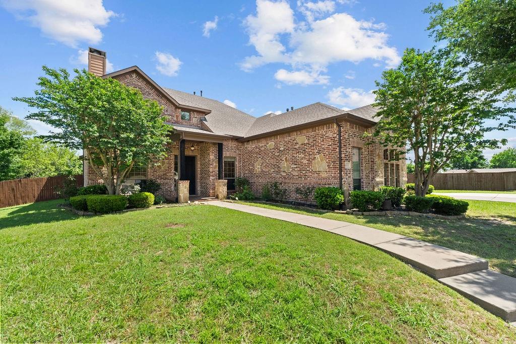 6631 Crestmoor Lane