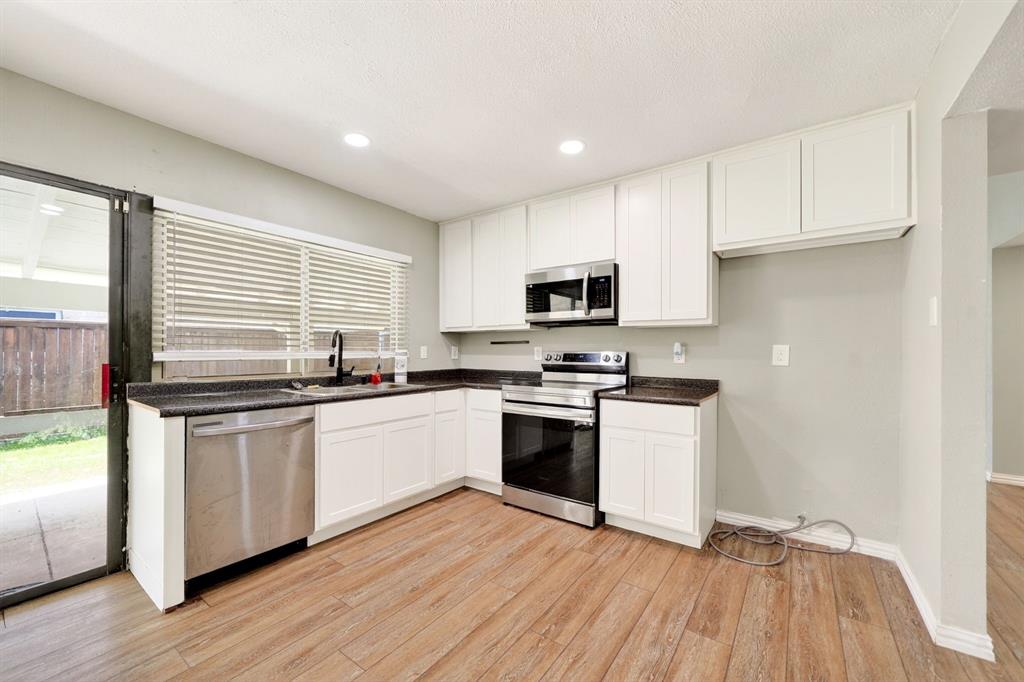 PARKWOOD ESTATES - Residential