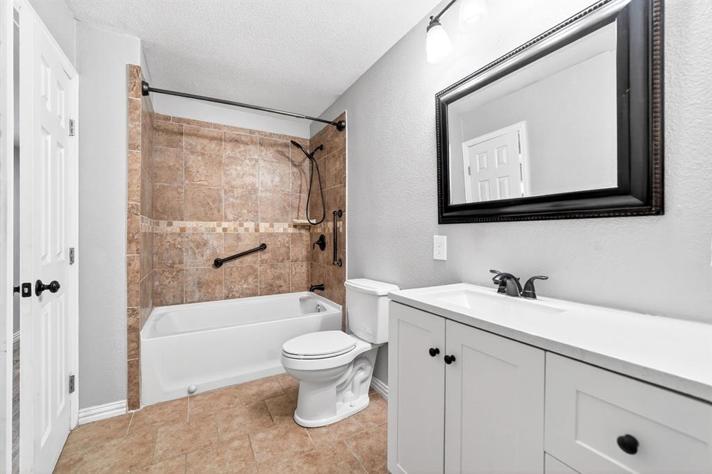 PARKWOOD ESTATES - Residential
