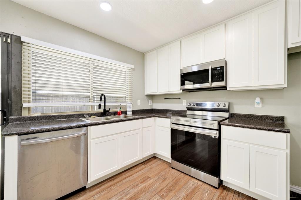 PARKWOOD ESTATES - Residential