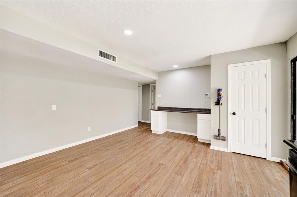 PARKWOOD ESTATES - Residential