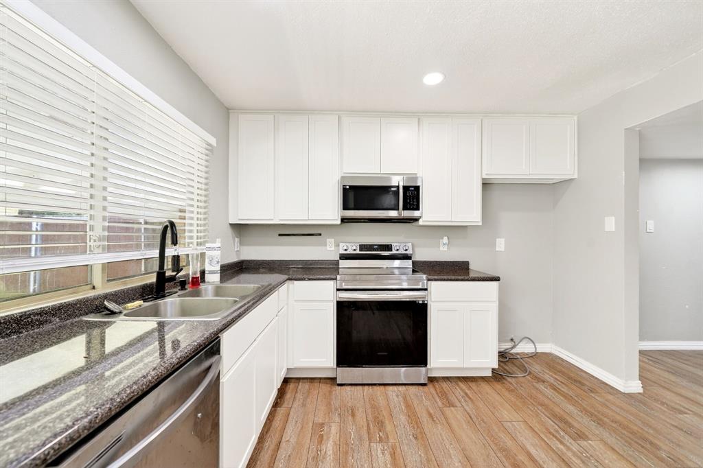PARKWOOD ESTATES - Residential