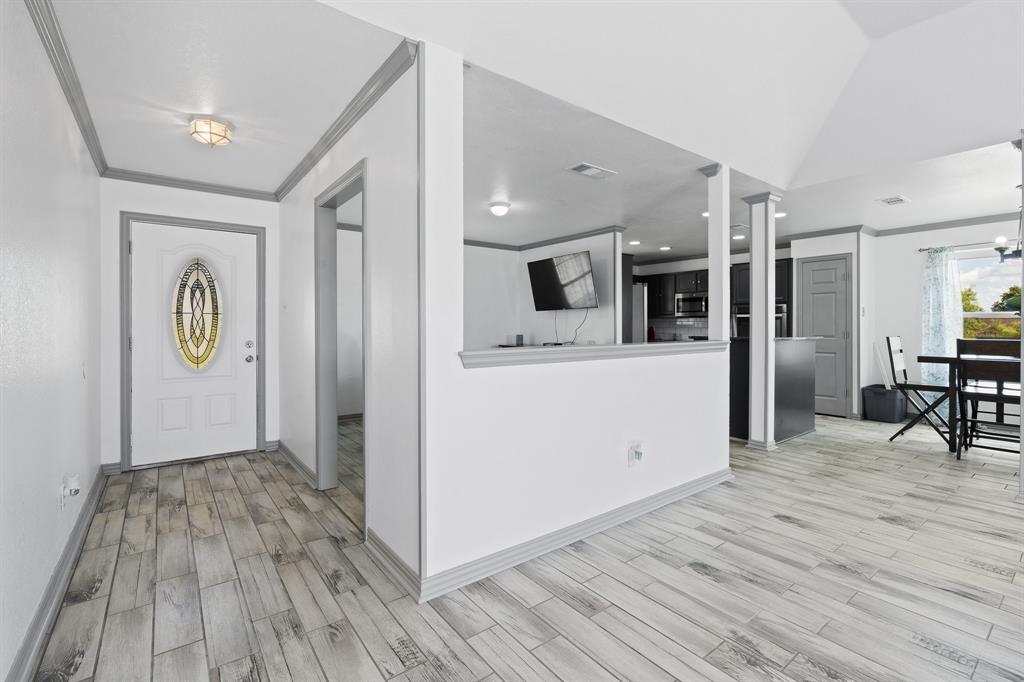 ABST 470 TR 2H J M JAMES - Residential