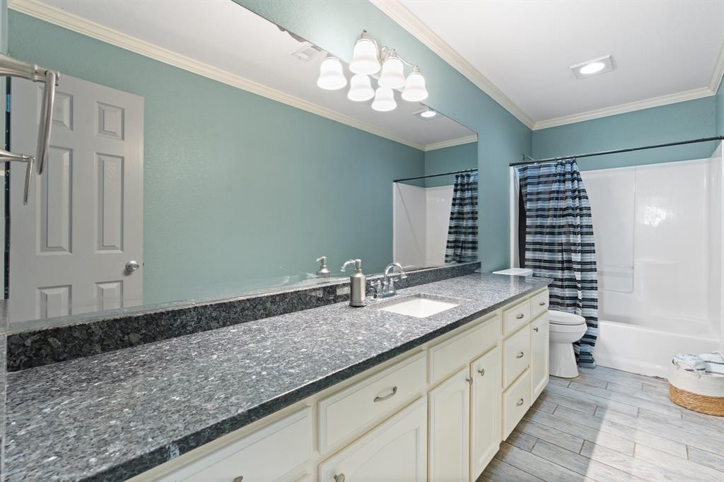 ABST 470 TR 2H J M JAMES - Residential