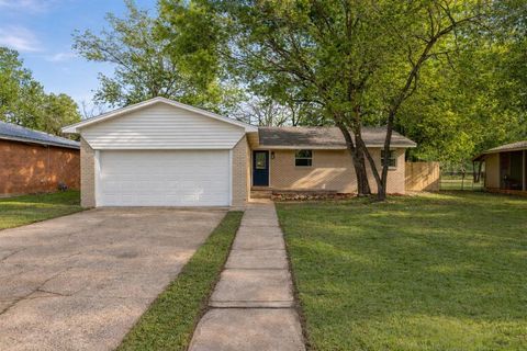 1204 W 3A Street McGregor TX 76657