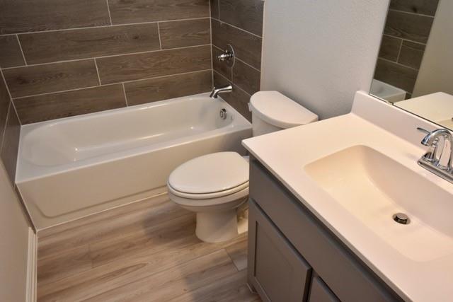 Courts Of Bonnie Brae - Residential