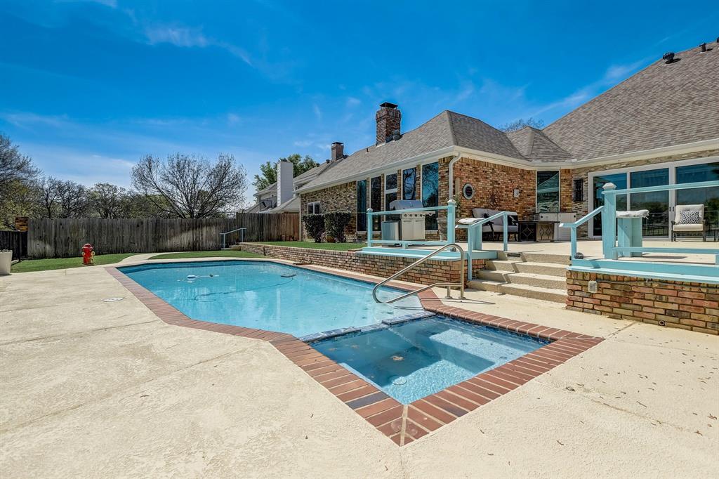 5211 Vicksburg Drive