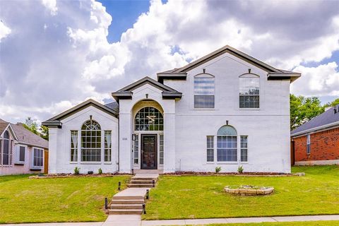 Photo of 2236 Grinelle Drive, Plano, TX 75025 (MLS # 21256413)