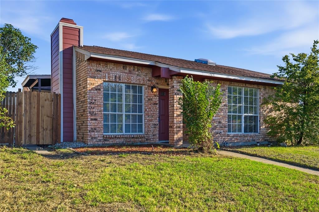 Photo of 1524 Abilene Drive, Mesquite, TX 75150 (MLS # 21408968)