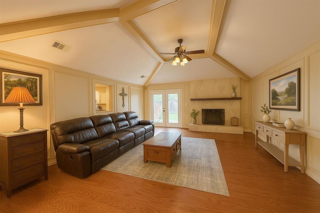 6204 Glengarry Court
