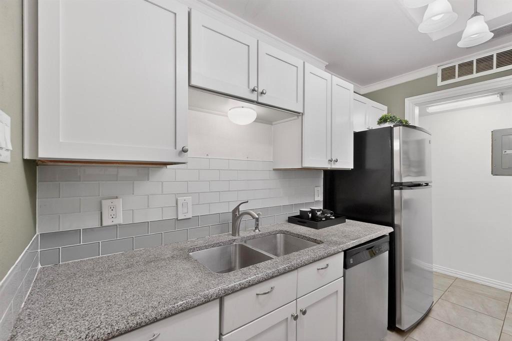 Forest Point Twnhms Condos Ph 02 - Residential