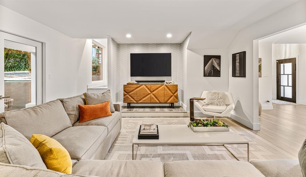 Guggenheim Acres - Residential