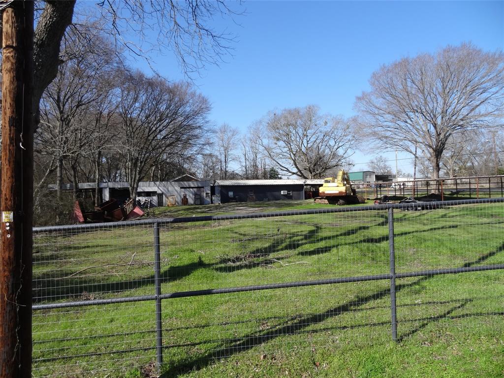 604 E State Highway 31 E