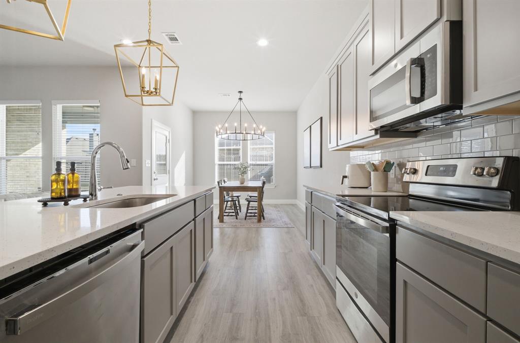 Mustang Crk - Residential