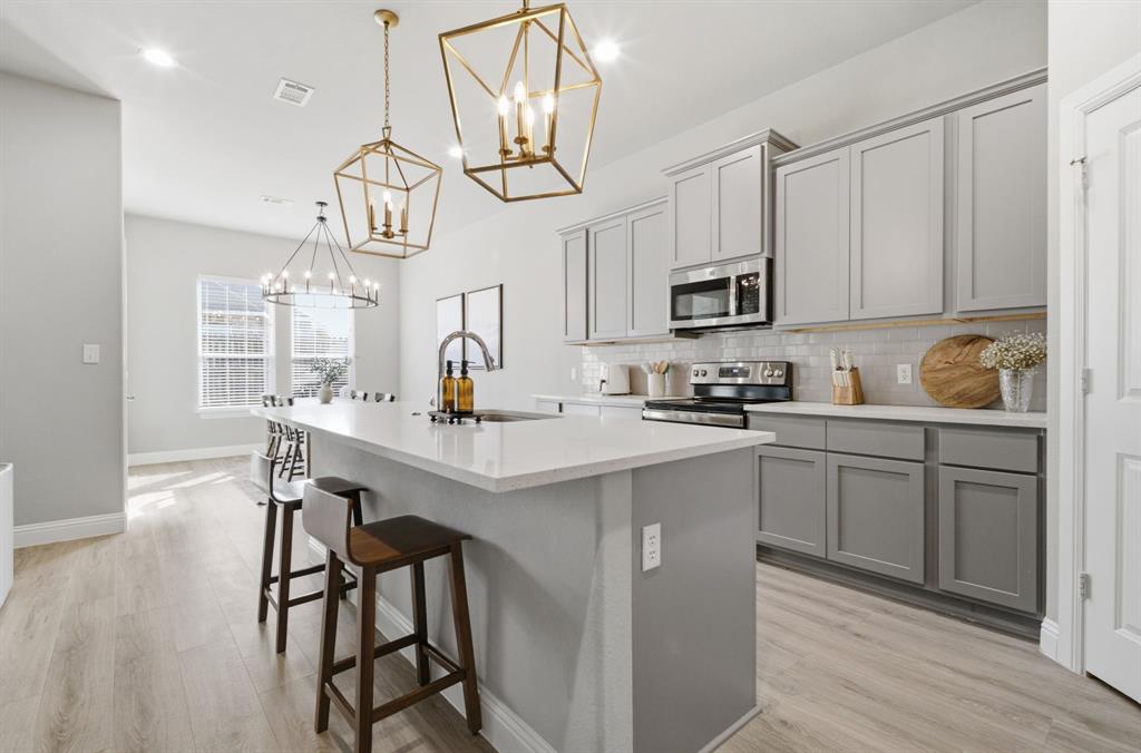 Mustang Crk - Residential