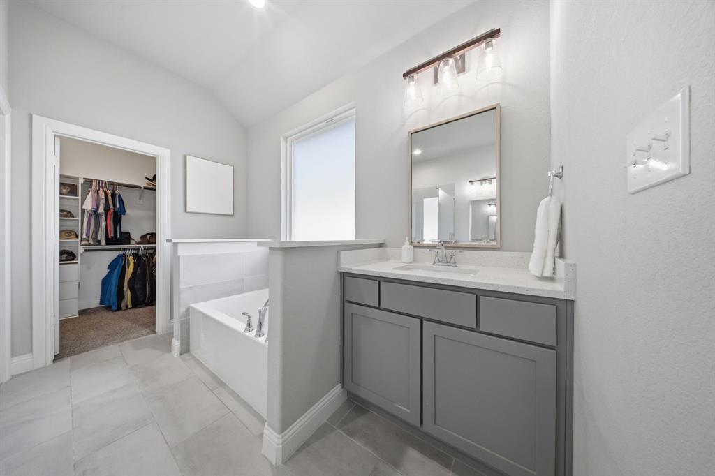 Mustang Crk - Residential