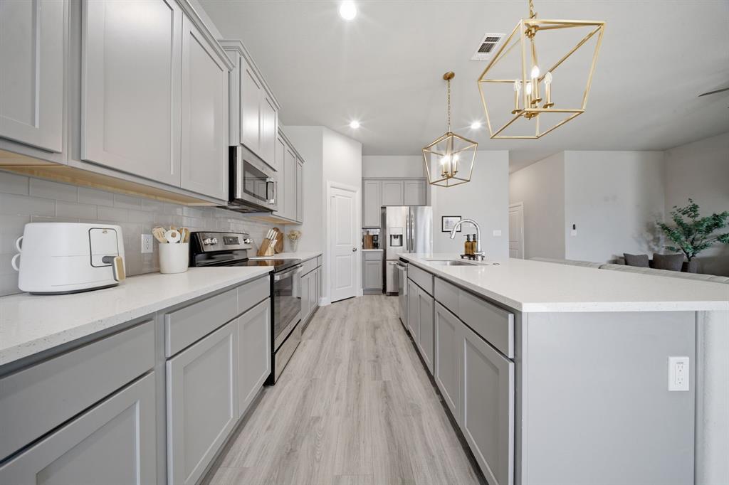 Mustang Crk - Residential